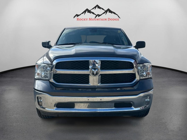 ONE OWNER 2022 RAM 1500 QUADCAB CLASSIC WITH 5.7 HEMI in Cars & Trucks in Red Deer - Image 2