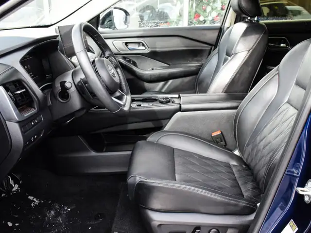 2024 Nissan Rogue Platinum dans Autos et camions dans Kitchener / Waterloo - Image 14
