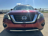 THIS 2017 NISSAN PATHFINDER SL IS BUILT FOR ADVENTURE AND COMFORT. FINISHED IN A DEEP MAROON EXTERIO... (image 7)