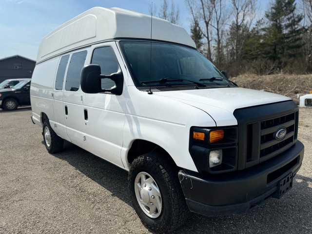 2012 Ford Econoline Cargo Van High Roof in Cars & Trucks in Oakville / Halton Region - Image 4