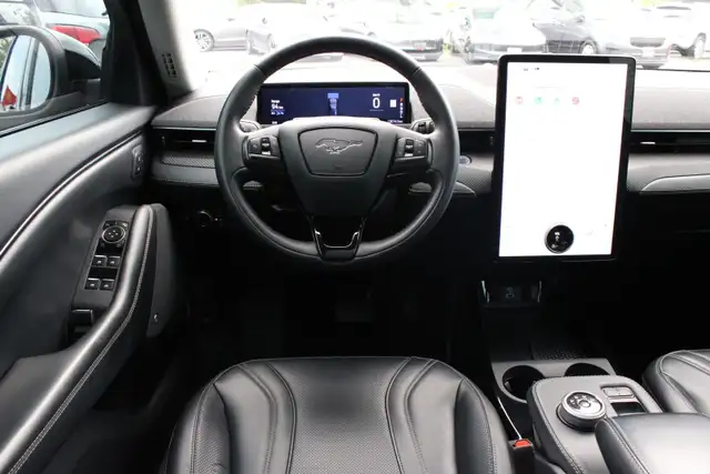 2022 Ford Mustang Mach-E in Cars & Trucks in Oakville / Halton Region - Image 11