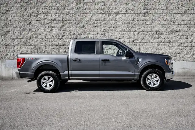 2023 Ford F-150 XLT • NAV • PARK ASSIST • POWER SEAT • BEDLINER in Cars & Trucks in Ottawa - Image 3
