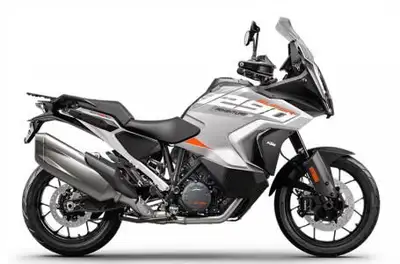 Engine Type: V Twin Displacement: 79.4 cu. in. (1301 cc) Bore and Stroke: Bore: 4.25 in. (108 mm); S...