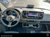 Mercedes-Benz Rive-Sud, la destination Mercedes-Benz par excellence. Bienvenue en première classe. D... (image 9)