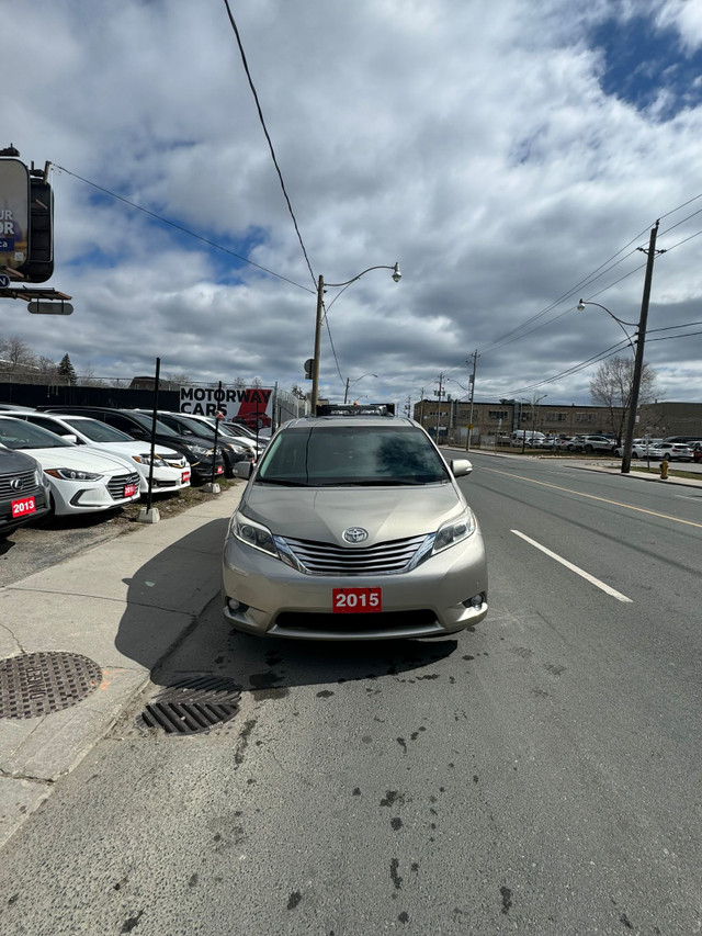 2015 Toyota Sienna Limited w/NO ACCIDENT |BROWN LEATHER INTERIOR in Cars & Trucks in City of Toronto