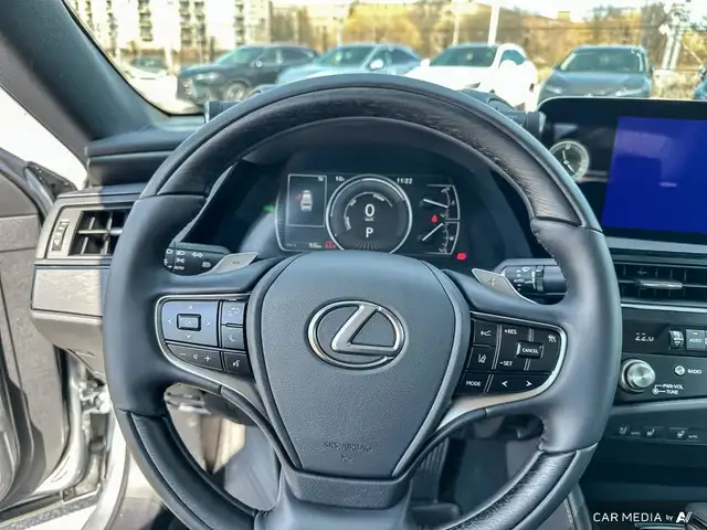 2025 Lexus ES 300h | F SPORT DESIGN| COMPANY CAR|ACCESORIES INCL in Cars & Trucks in City of Toronto - Image 15