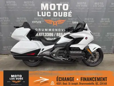 Honda GL1800 Goldwing Tour DCT 2020 53 226 KM TRANSMISSION AUTOMATIQUE DCT FREINS ABS NAVIGATION SIÈ...