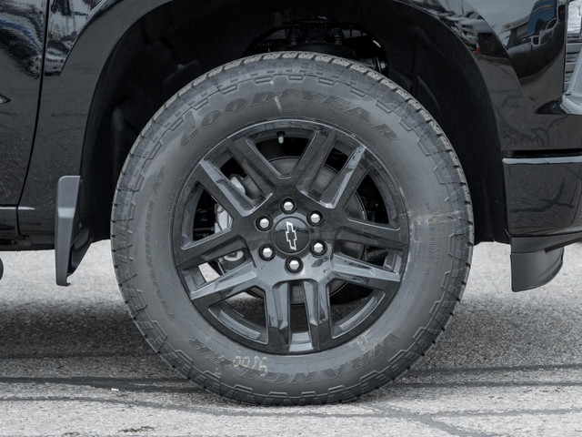 2025 Chevrolet Silverado 1500 Custom- Black-Out Pkg | Black Assi in Cars & Trucks in Markham / York Region - Image 4
