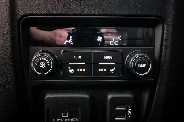 2021 Buick Enclave Premium - Cooled Seats - Leather Seats in Cars & Trucks in Ottawa - Image 34