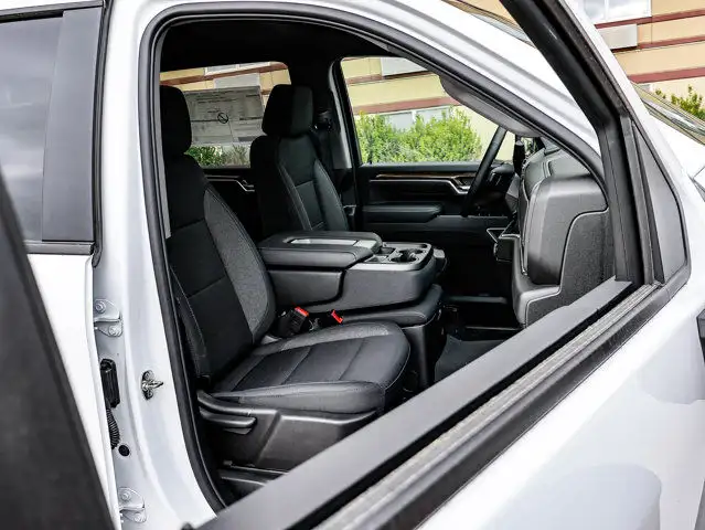 2025 Chevrolet Silverado 3500HD LT in Cars & Trucks in Strathcona County - Image 28