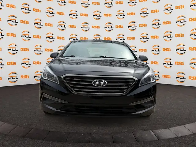 2015 Hyundai Sonata Backup camera Heated seats Bluetooth in Cars & Trucks in Edmonton - Image 3