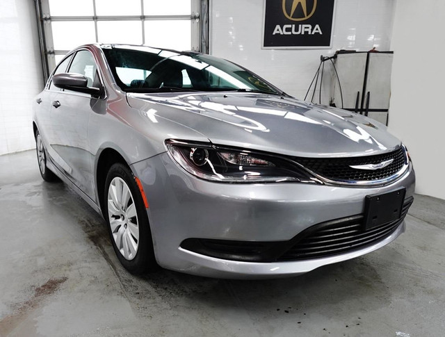 2015 Chrysler 200 SUPER LOW KM,NO ACCIDENT ,MUST SEE in Cars & Trucks in City of Toronto