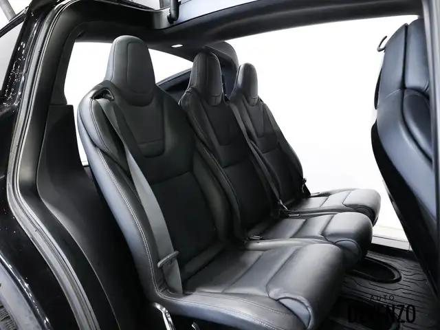2016 Tesla Model X 90D 7 Passenger in Cars & Trucks in Laval / North Shore - Image 11
