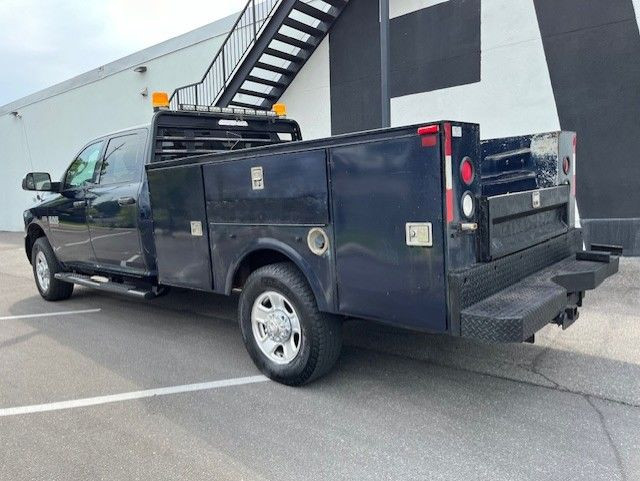 2014 Ram 3500 4WD 5.7L V8 HEMI CREW CAB **SERVICE UTILTY BOX** in Cars & Trucks in City of Toronto - Image 3