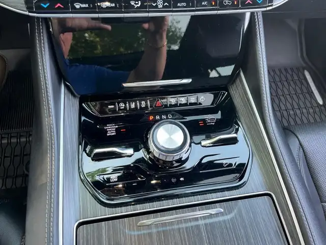 2023 Jeep Wagoneer L Wagoneer L Series III 4x4 in Cars & Trucks in Ottawa - Image 20