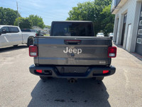 2021 Jeep Gladiator 4x4 Overland with the 3.6L and only 108,000kms. Equipped with the Leather Packag... (image 6)