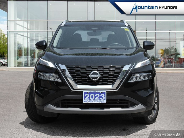 2023 NISSAN ROGUE SV AWD in Cars & Trucks in Hamilton - Image 2