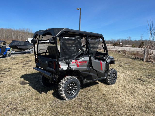 2025 Honda PIONEER 1000 5P SPECIAL EDITION in ATVs in Barrie - Image 3