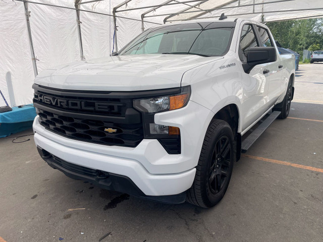 2023 Chevrolet Silverado 1500 CUSTOM CREW 4X4 *GR REMORQ* CARPLA in Cars & Trucks in Laurentides