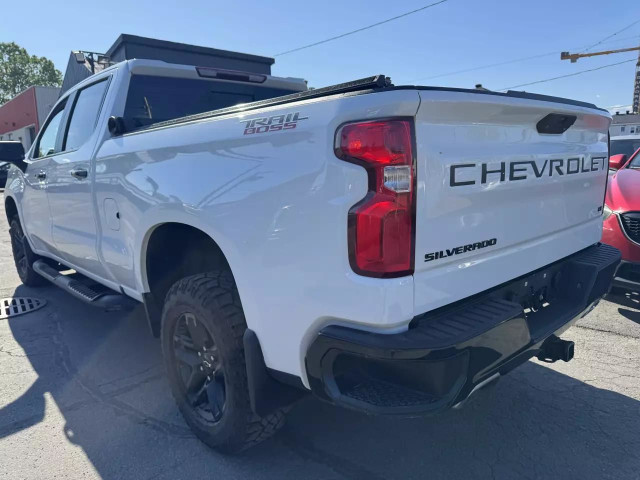 2021 CHEVROLET Silverado 1500 LT Trail Boss 147 Z71 in Cars & Trucks in Laval / North Shore - Image 3