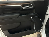 ALL VEHICLES COME CERTIFIED WITH A 90 POINT INSPECTION. Engine: 8 Cylinder Engine 5.3L/325CI L/100Km... (image 9)