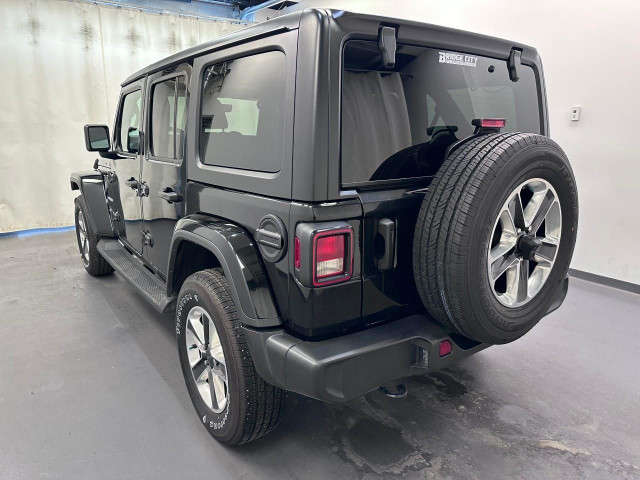 2023 Jeep Wrangler Sahara 3.6L V6 - Trail Rated 4X4 - Side St... in Cars & Trucks in Lethbridge - Image 4