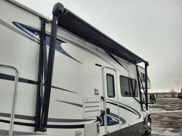 2018 Forest River Ford Chassis 2861DS in RVs & Motorhomes in Red Deer - Image 4