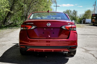Android Auto, Apple CarPlay, Heated Seats, Chrome Grille, Touchscreen, Emergency Braking, Lane Depar... (image 4)