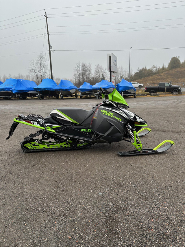 2018 Arctic Cat XF 8000 Cross Country Limited ES (137) in Snowmobiles in Peterborough - Image 4