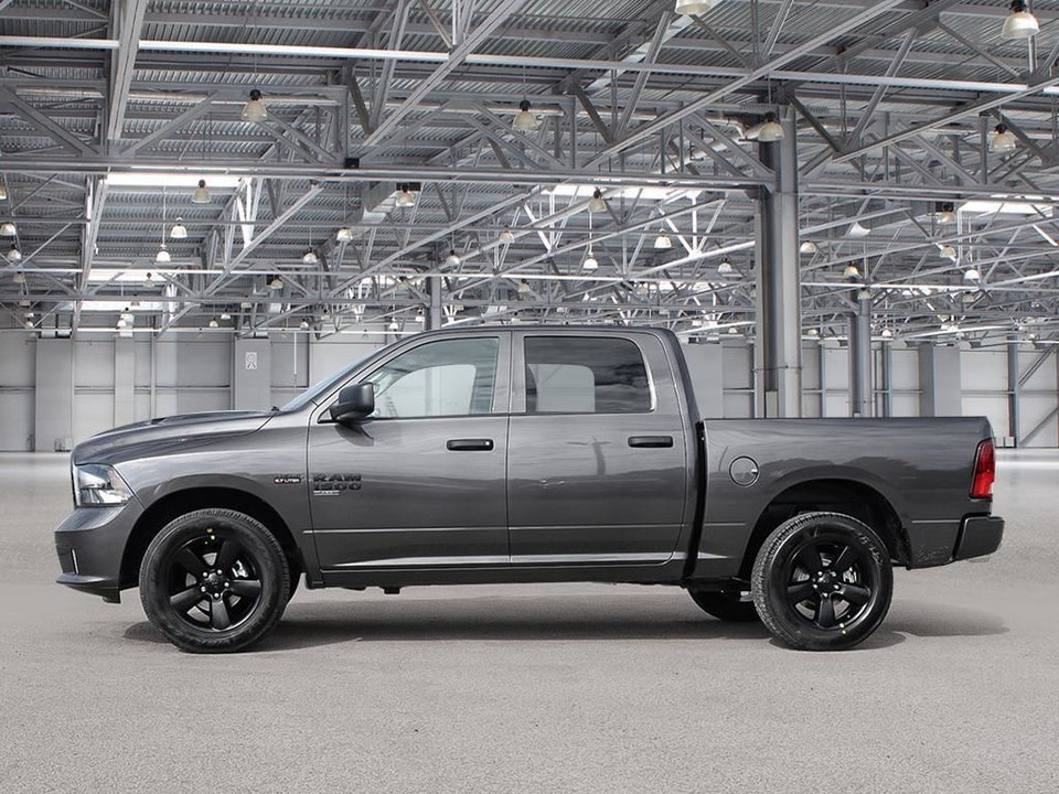 2022 Ram 1500 Classic NIGHT EDITION