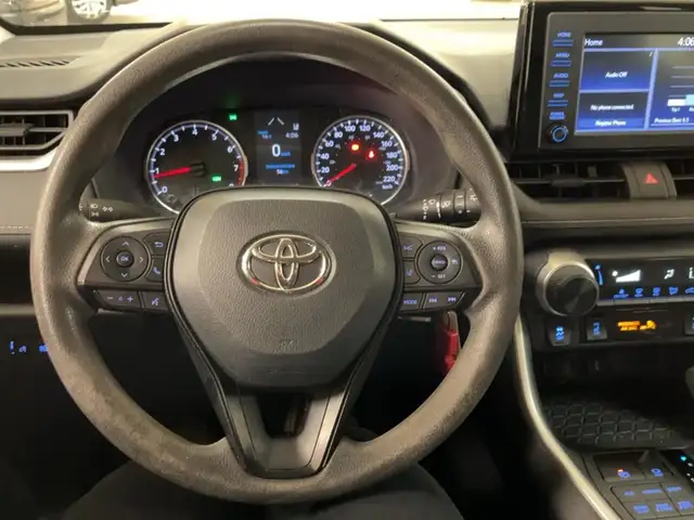 2022 Toyota RAV4 LE in Cars & Trucks in Calgary - Image 7