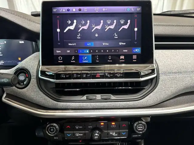 2024 Jeep Compass North | Sunroof | Apple CarPlay in Cars & Trucks in Edmonton - Image 20