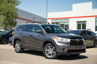 This 2015 Toyota Highlander XLE with 189,759 kilometres on the odometer combines spacious versatilit... (image 1)