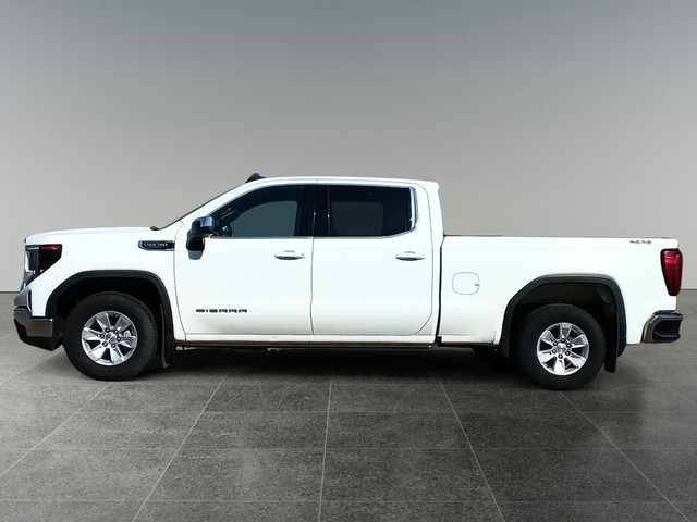 2023 GMC Sierra 1500 4WD Crew Cab 147 SLE in Cars & Trucks in Lethbridge - Image 2