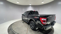 NAVIGATION, LEATHER SEATS, COOLED FRONT SEATS, HEATED STEERING WHEEL, BLIND SPOT MONITOR Your quest... (image 9)