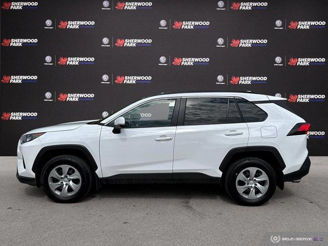 2021 Toyota RAV4 LE | AWD | HEATED SEATS | CARPLAY in Cars & Trucks in Strathcona County - Image 3