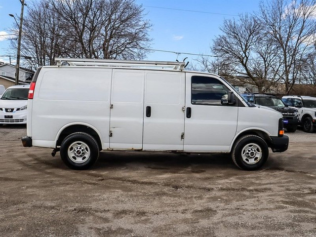 2015 GMC Savana 2500 RWD 2500 135" in Cars & Trucks in Markham / York Region - Image 4