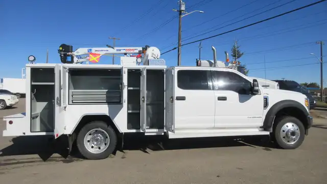 2019 Ford F-450 XLT CREW CAB SERVICE TRUCK in Heavy Trucks in Vancouver - Image 15