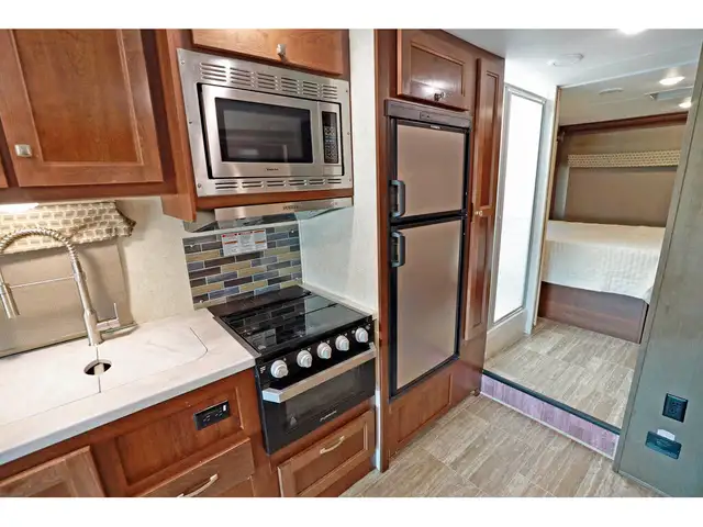 2020 Forest River Sunseeker 3010 2 extensions 2020 Classe C 31 p in RVs & Motorhomes in Laval / North Shore - Image 10
