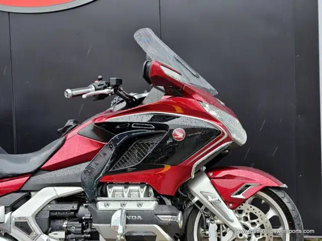 2018 Honda Gold Wing Tour DCT Airbag in Street, Cruisers & Choppers in Oshawa / Durham Region - Image 15