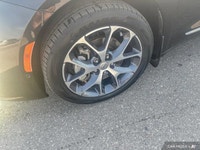 This Chrysler Pacifica boasts a Regular Unleaded V-6 3.6 L/220 engine powering this Automatic transm... (image 9)