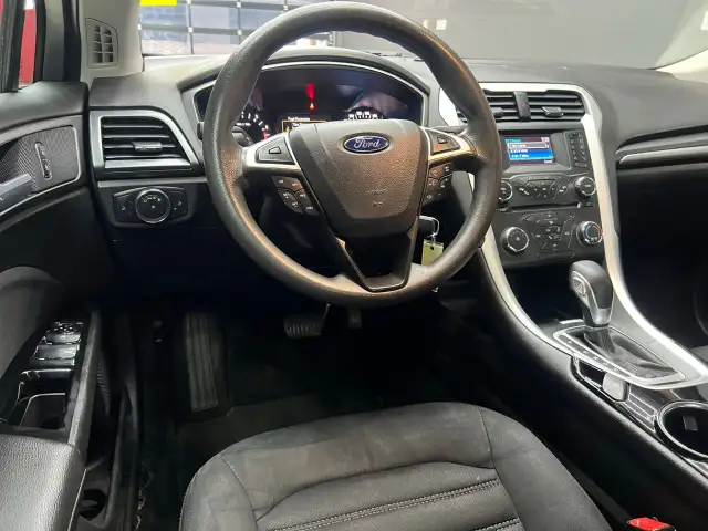 2015 Ford Fusion dans Autos et camions dans Ville d’Edmonton - Image 15