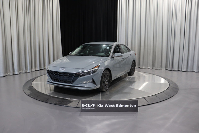 2022 Hyundai Elantra Preferred Heated Seats/Wheel / Push Star... in Cars & Trucks in Edmonton - Image 4