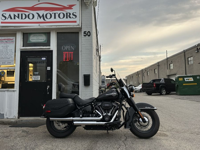 2019 HARLEY-DAVIDSON FLHCS HERITAGE CLASSIC ABS 114 TOURING in Street, Cruisers & Choppers in Markham / York Region - Image 2