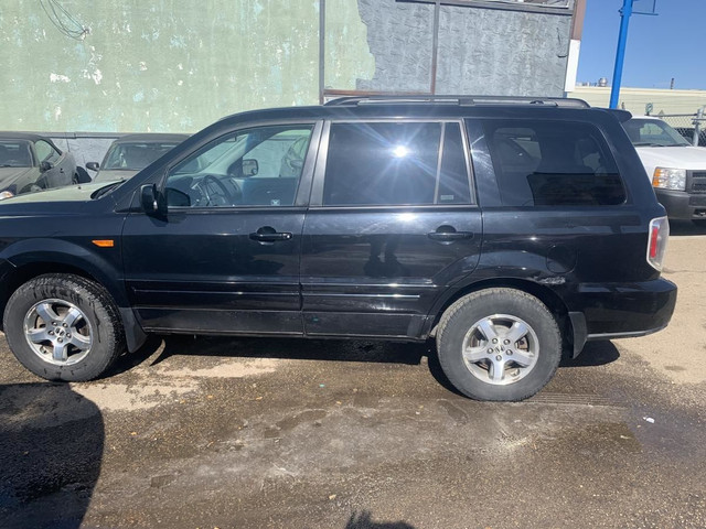 2006 Honda Pilot EX-L with Navigation for sale in Cars & Trucks in Edmonton - Image 2