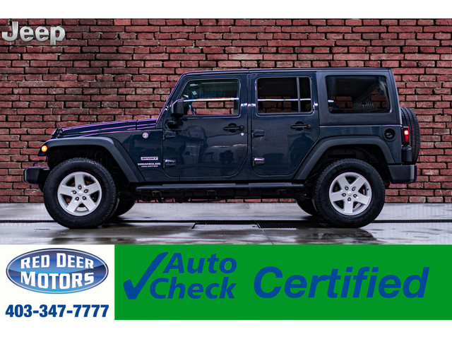 2017 Jeep WRANGLER UNLIMITED 4x4 Sport in Cars & Trucks in Calgary