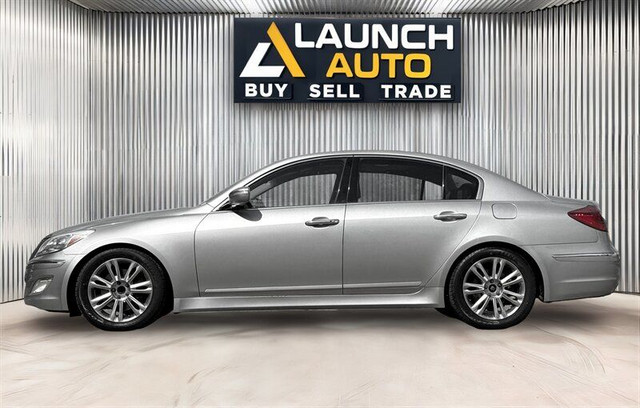 2012 Hyundai Genesis 3.8L V6 in Cars & Trucks in Edmonton - Image 2