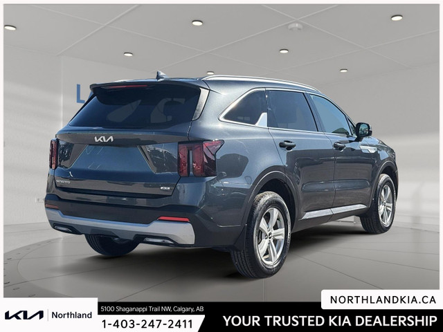 2024 Kia Sorento LX in Cars & Trucks in Calgary - Image 4