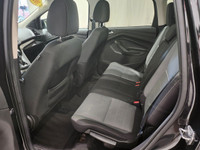 All wheel drive 15 Escape SE with backup camera, bluetooth and more. 1.6 liter turbocharged engine.... (image 5)