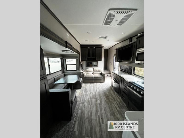 2020 Grand Design Reflection 28BH in Travel Trailers & Campers in Kingston - Image 4